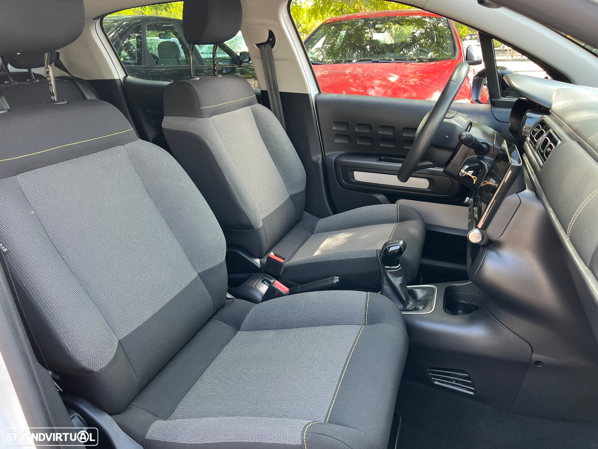 Citroën C3 1.2 PureTech C-Series - 16