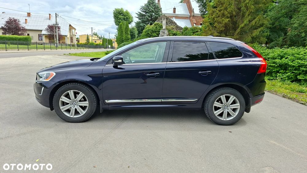 Volvo XC 60 T6 AWD Geartronic Momentum - 8