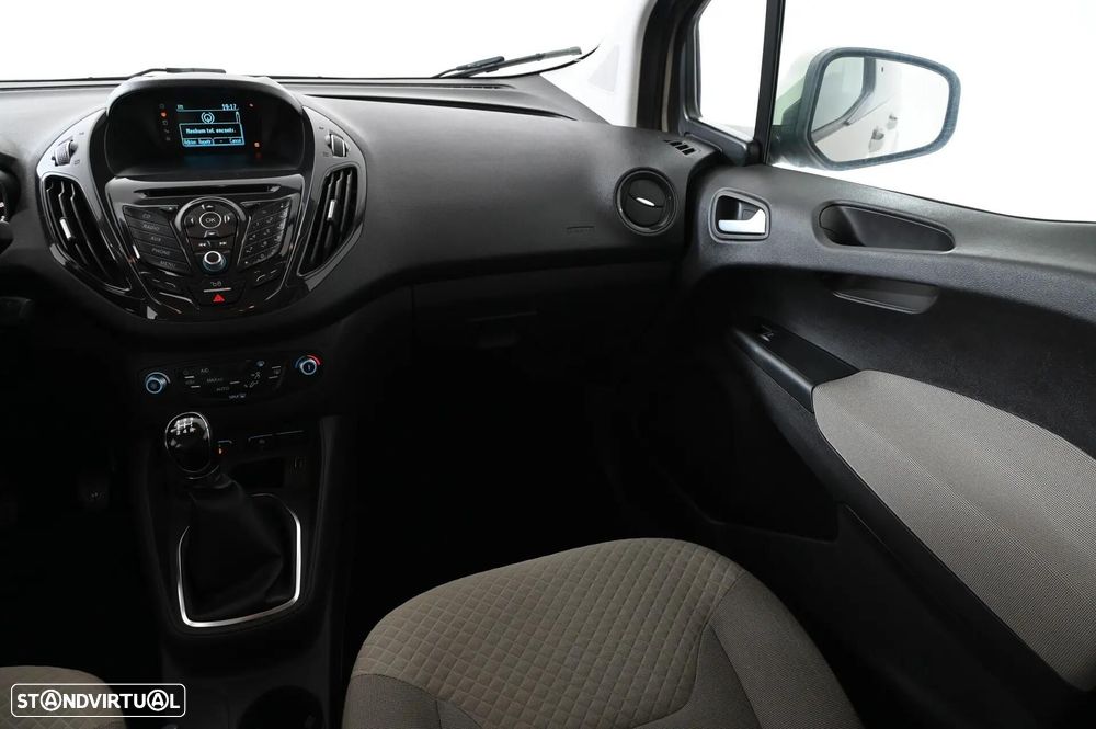 Ford Tourneo Courier 1.0 EcoBoost Titanium - 15