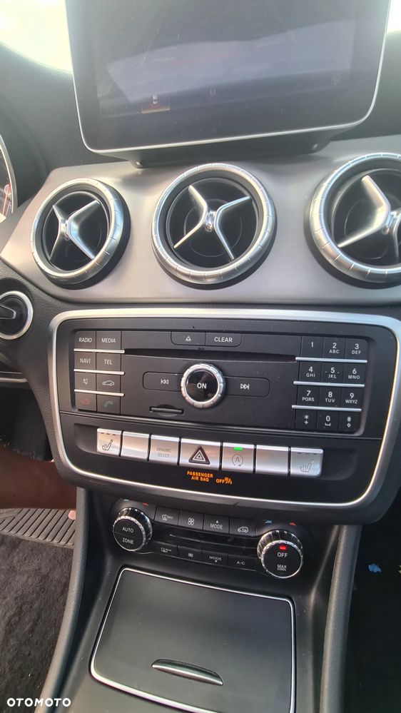 Mercedes-Benz CLA 250 4Matic 7G-DCT Sport - 20