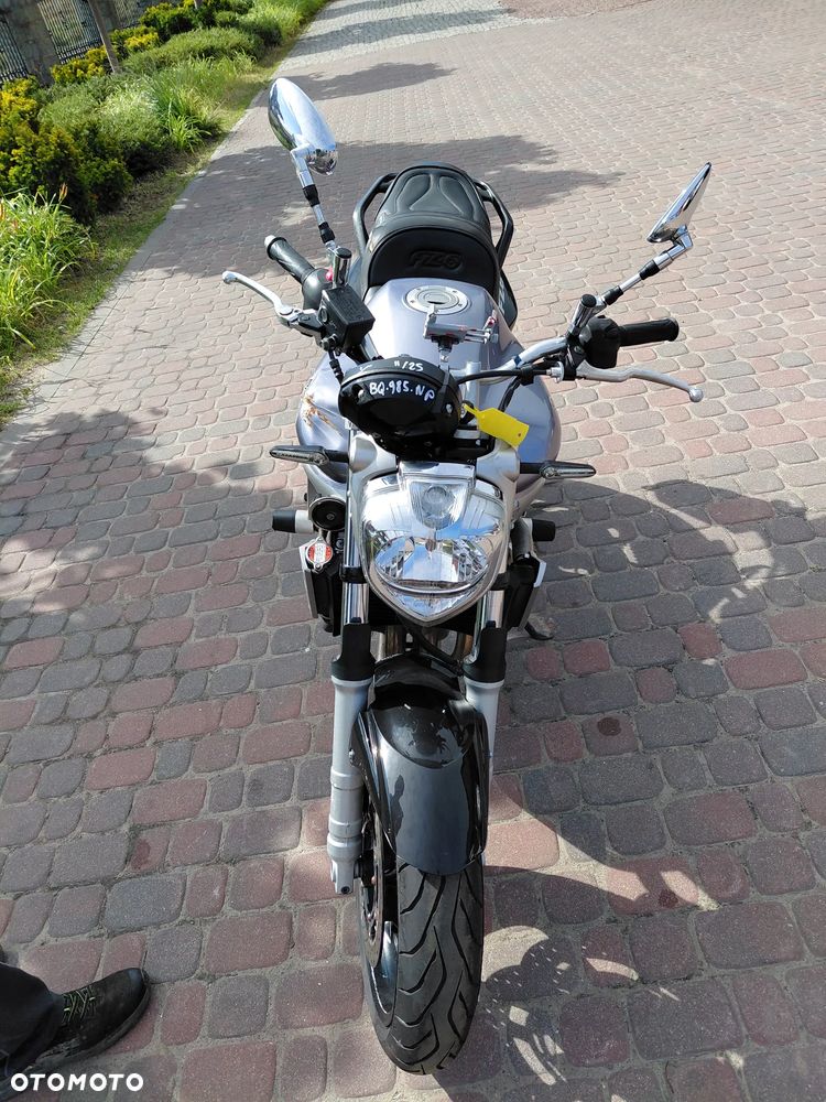 Yamaha FZ6 - 8