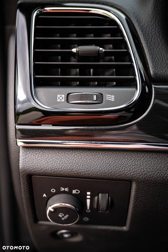 Jeep Grand Cherokee - 18