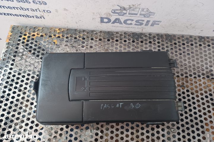 Capac acumulator / baterie Volkswagen VW Passat B6  [din 2005 pana  2010] seria Sedan 4-usi 2.0 TDI - 1