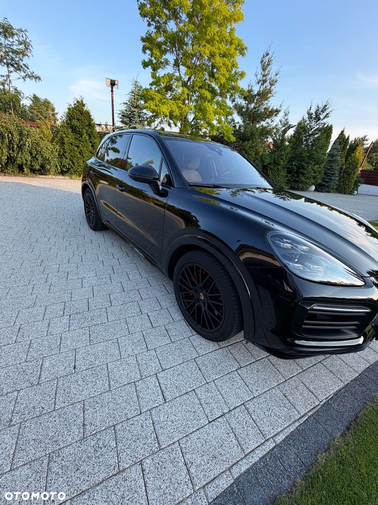 Porsche Cayenne GTS - 22