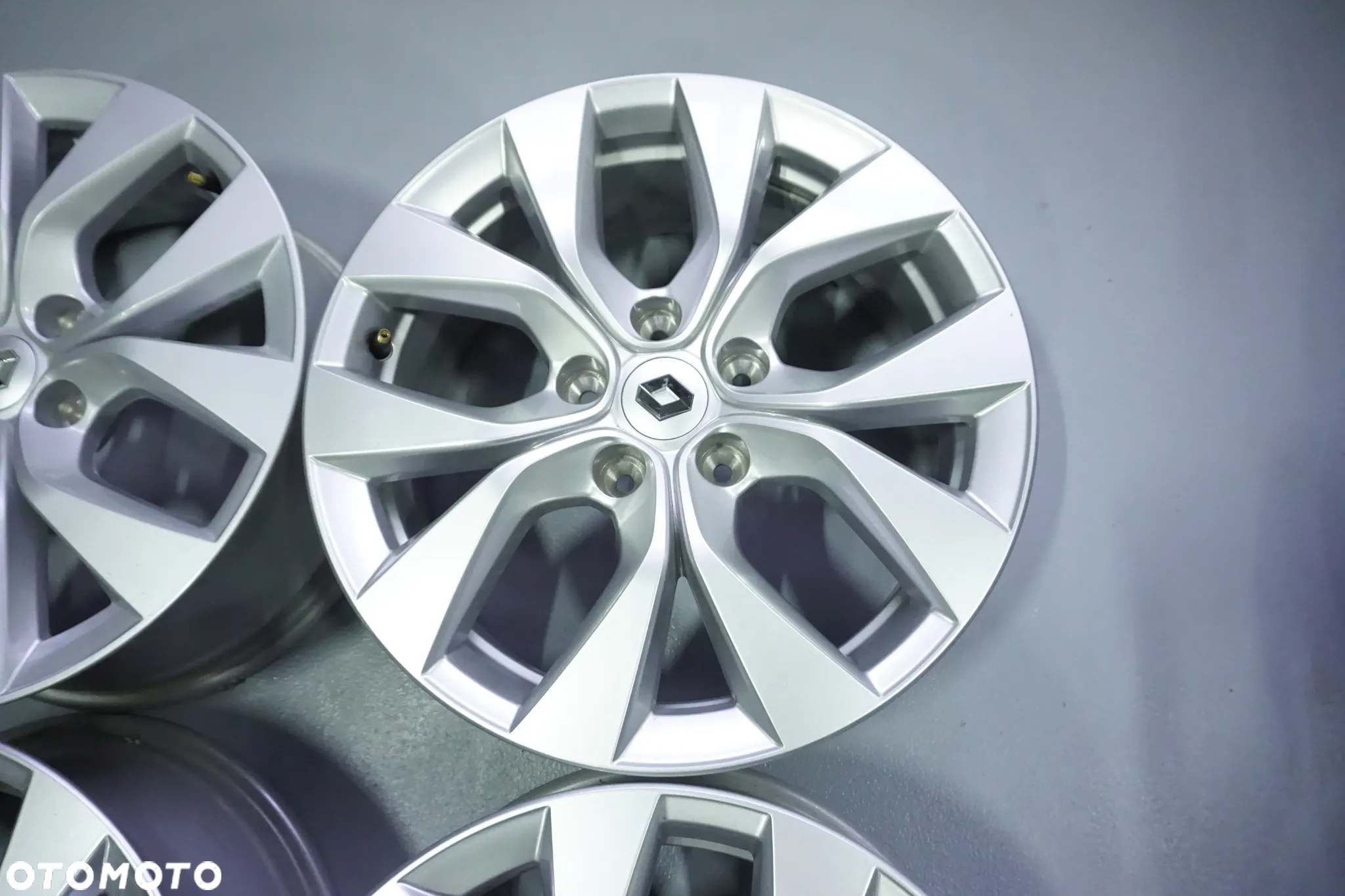FELGI ALUMINIOWE 17 RENAULT SYMBIOZ ARCANA EXPRESS ZOE  CAPTUR II KADJAR KOLEOS MEGANE SCENIC TALISMAN ESPACE LAGUNA III FLUENCE KANGOO ORYGINAŁ - 4
