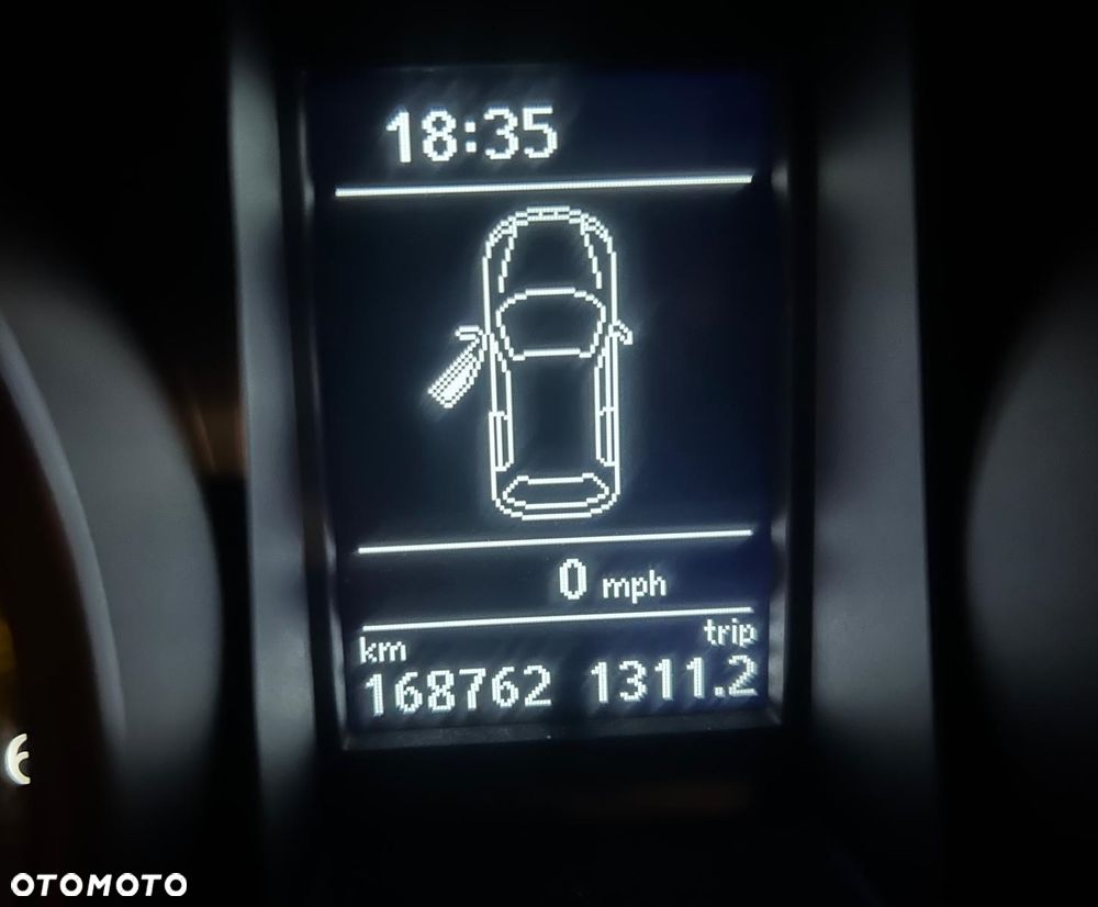 Volkswagen Golf 1.6 TDI Comfortline - 4