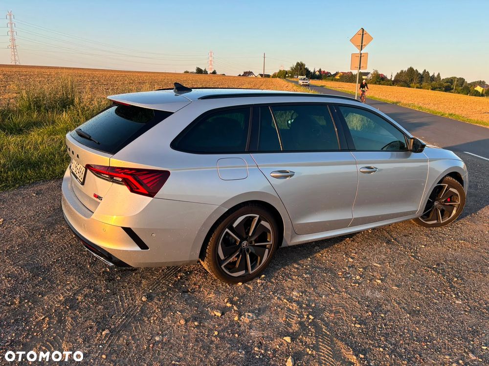 Skoda Octavia 2.0 TDI RS DSG - 5