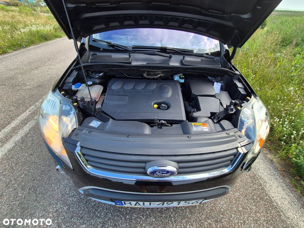 Ford Kuga 2.0 TDCi 2x4 Titanium - 33