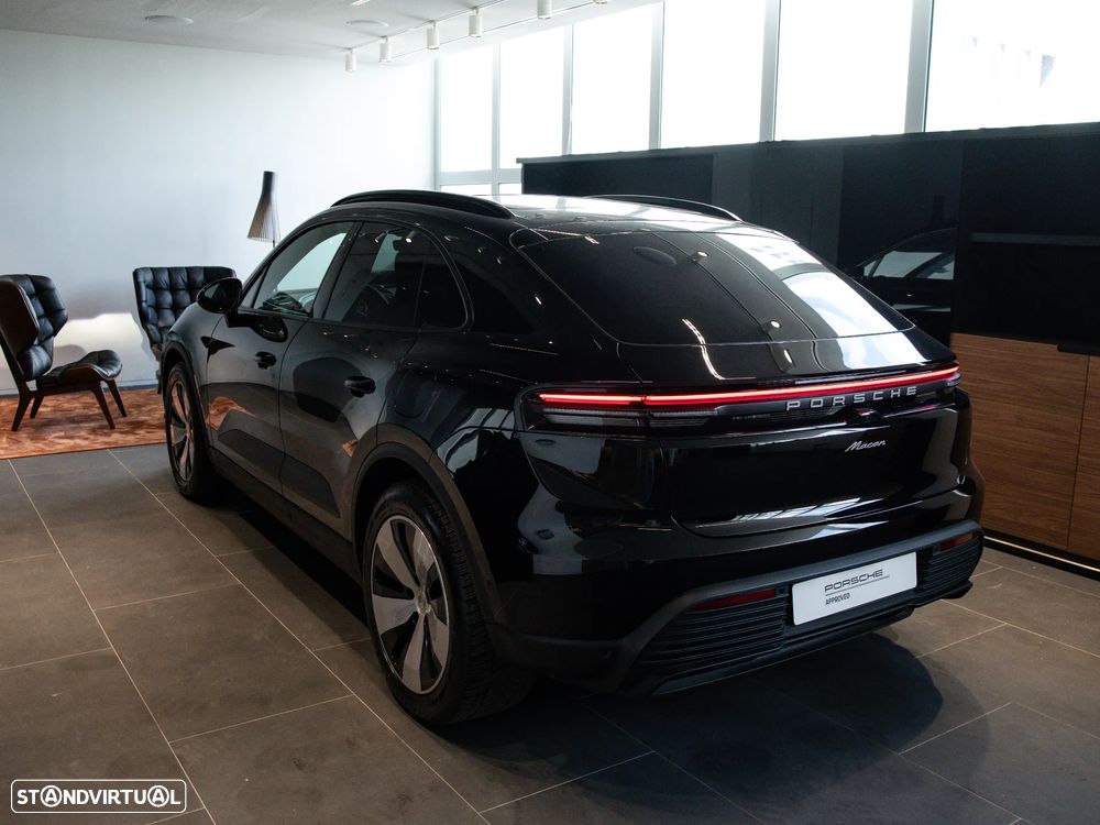 Porsche Macan Electric - 10
