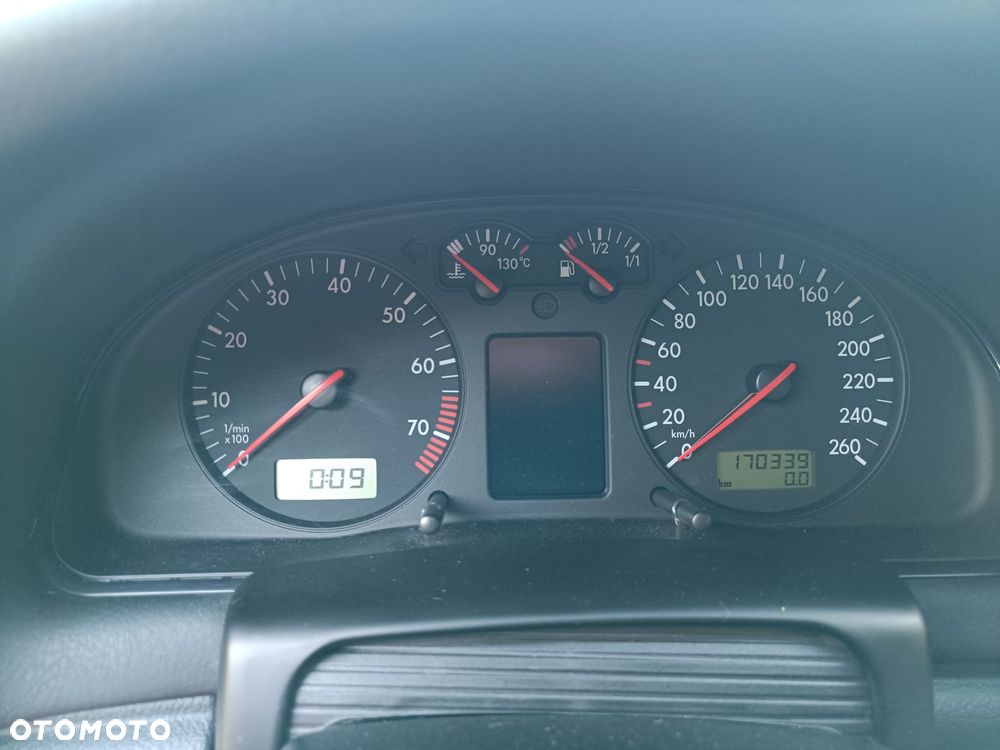 Volkswagen Passat - 22