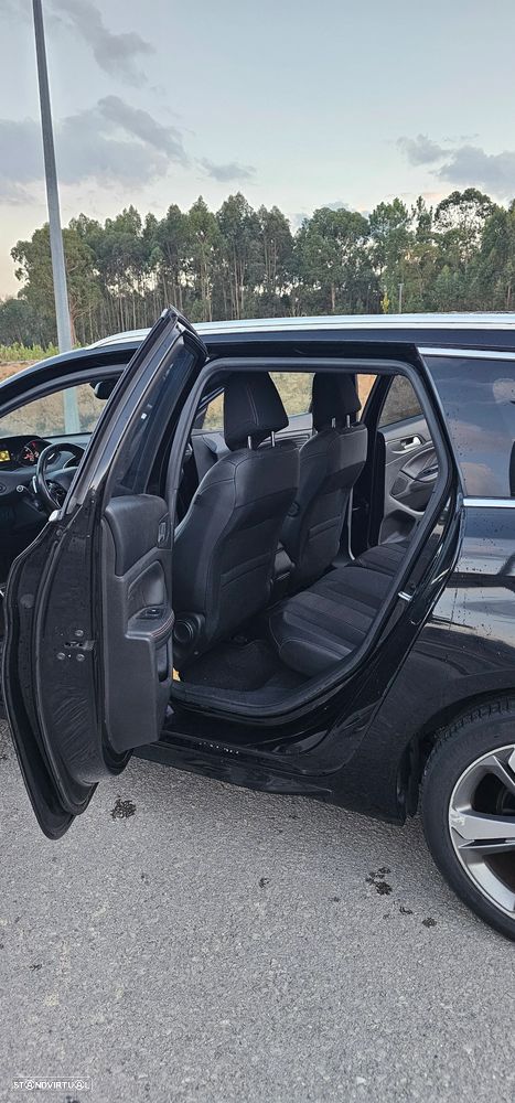Peugeot 308 - 8