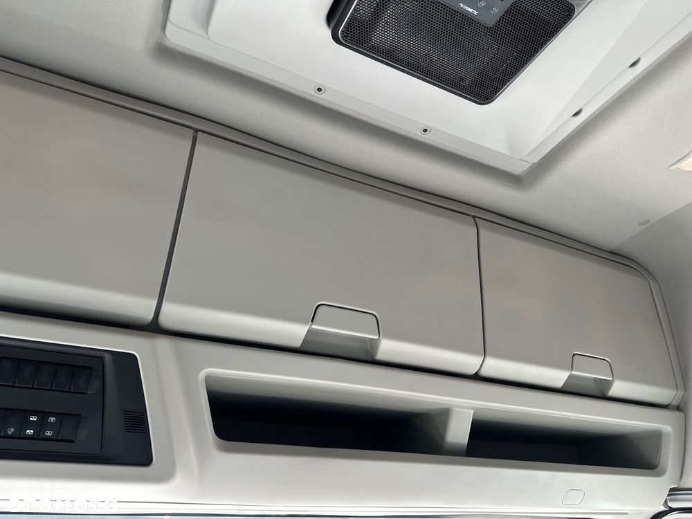 Ford F-MAX - 20