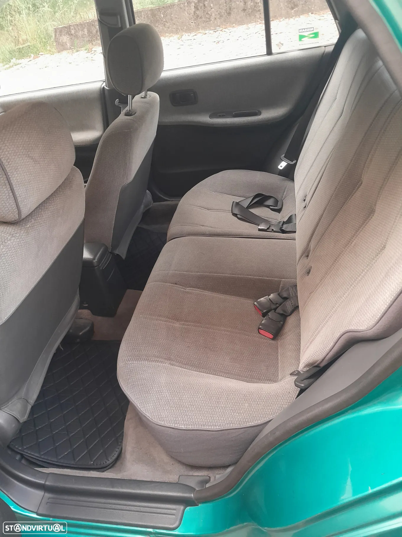 Nissan Sunny Hatchback 1.4 SLX - 5