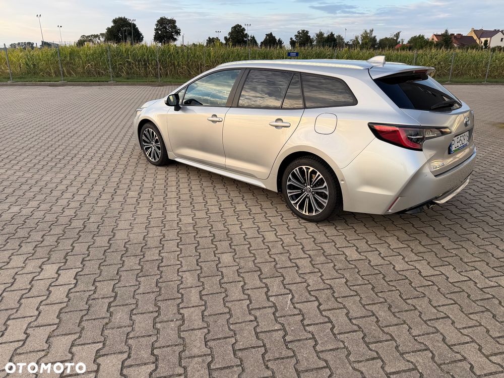 Toyota Corolla 2.0 Hybrid Executive - 13
