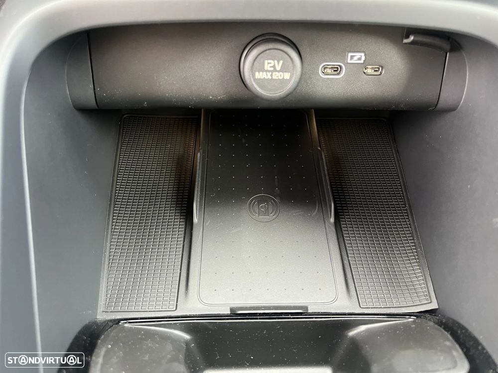 Volvo XC 40 2.0 B3 Black Edition - 22