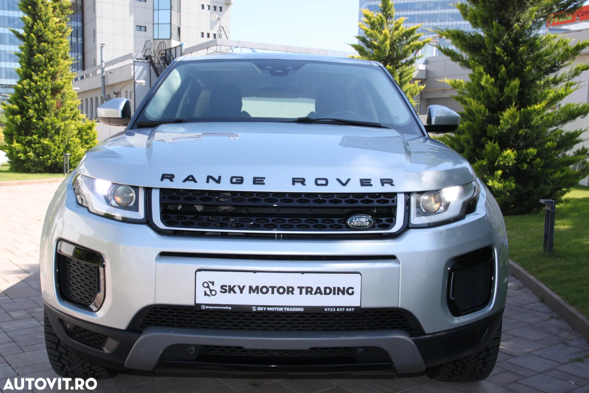 Land Rover Range Rover Evoque - 12