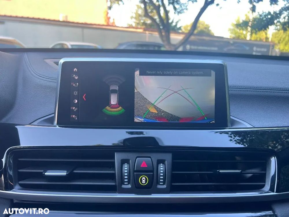 BMW X1 xDrive20i AT - 33