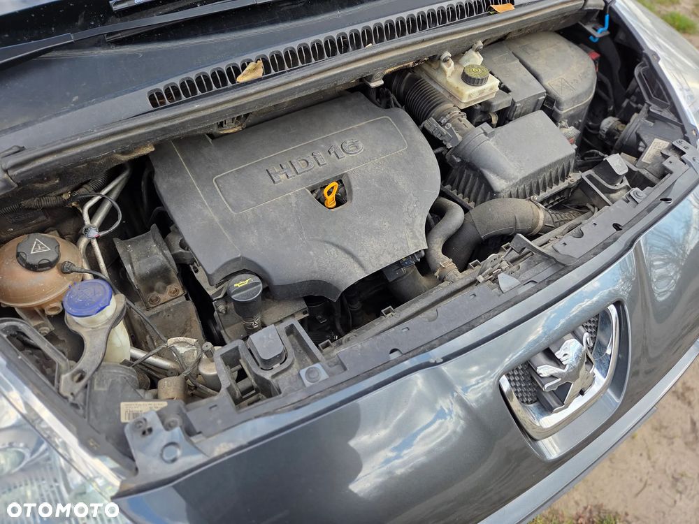 Peugeot 5008 2.0 HDi Family 7os - 32