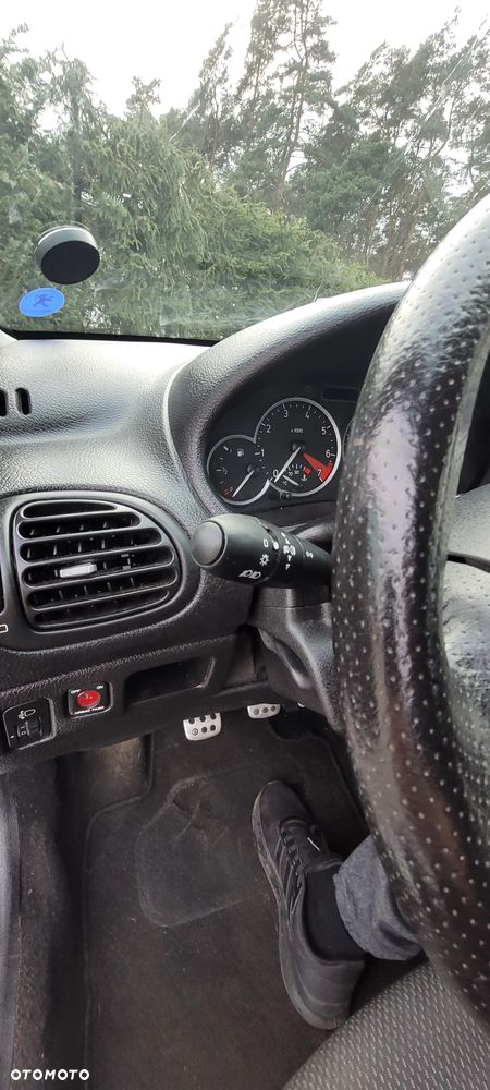 Peugeot 206 75 JBL - 21