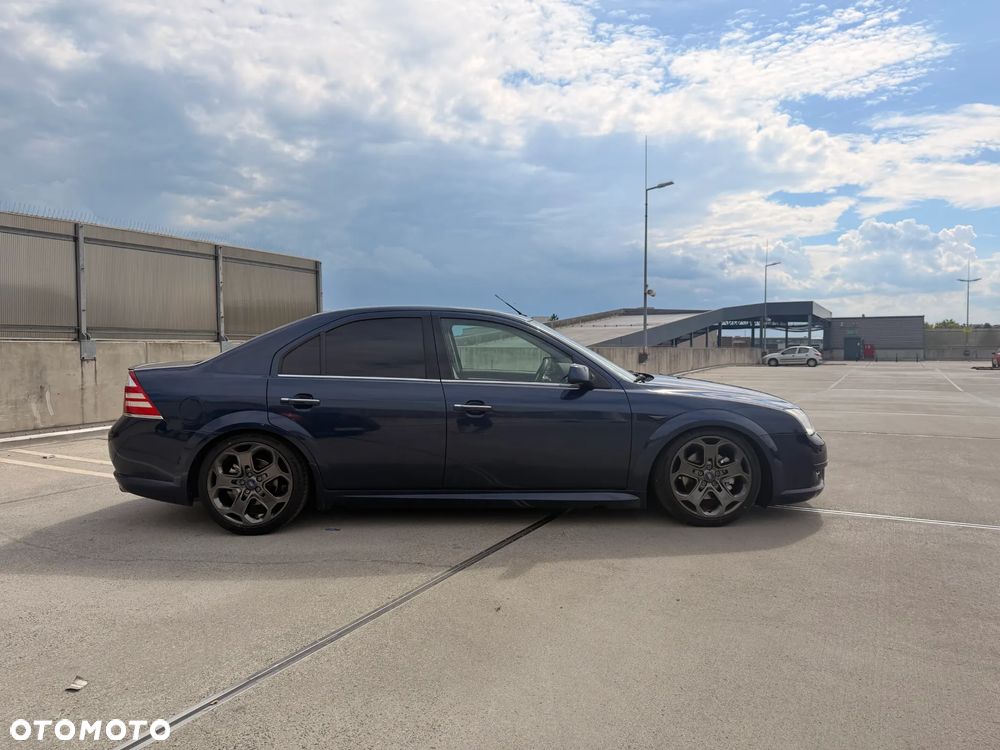 Ford Mondeo 3.0 V6 ST 220 - 9