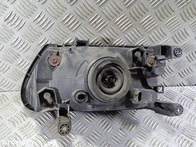 LAMPA PRAWA PRZEDNIA OPEL FRONTERA - 2