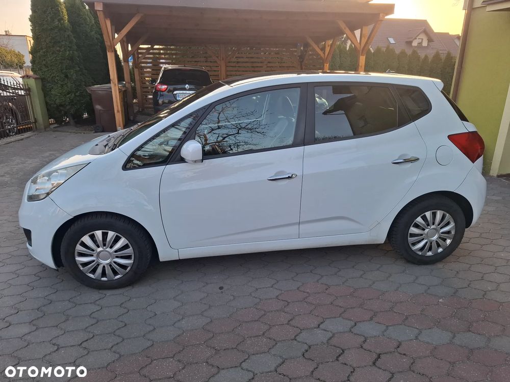 Kia Venga - 4
