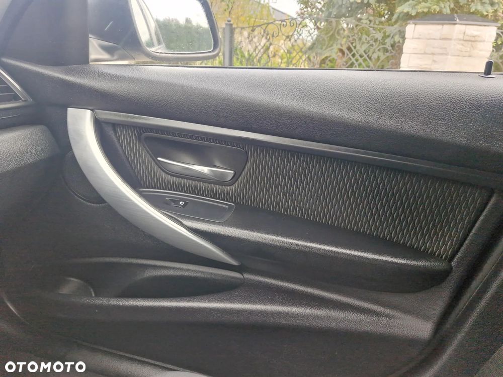 BMW Seria 3 316d M Sport - 18