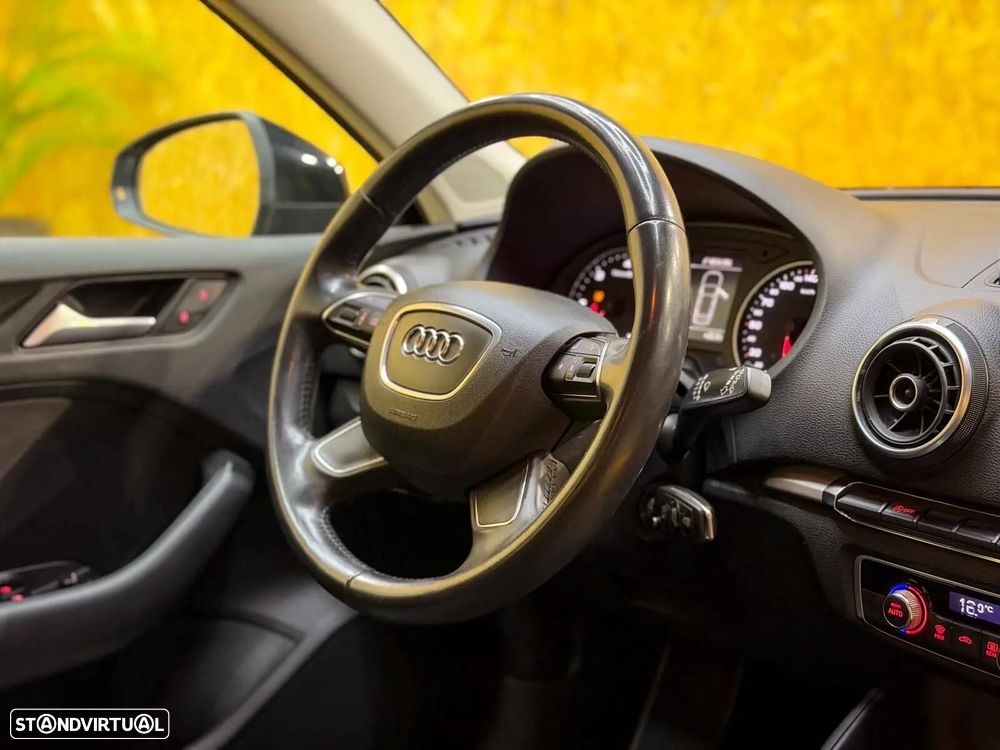 Audi A3 Sportback 1.6 TDI Attraction Special Edition - 10