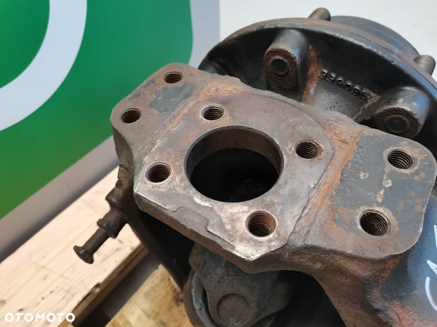 Zwolnica Zwrotnica Półoś CAT TH 336 - 5