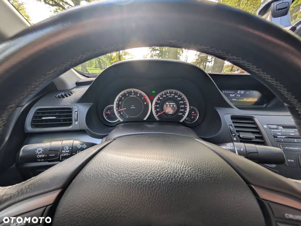 Honda Accord 2.0 Executive - 15