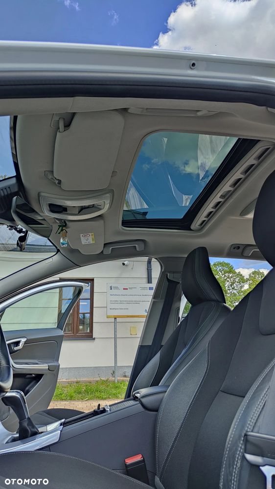 Volvo V60 Cross Country D3 - 13