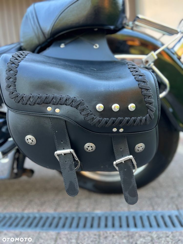 Suzuki Intruder - 22