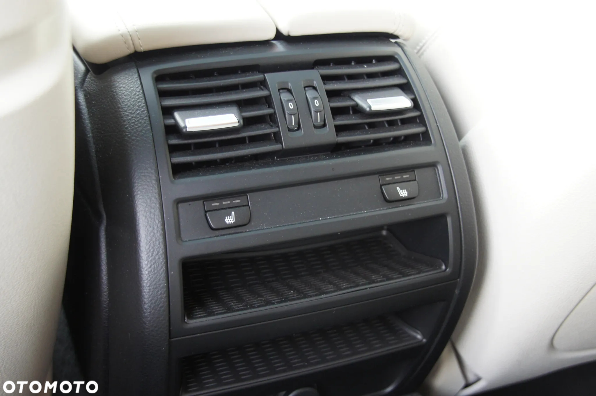 BMW Seria 5 535i xDrive - 22