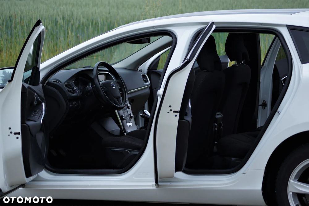 Volvo V40 - 32