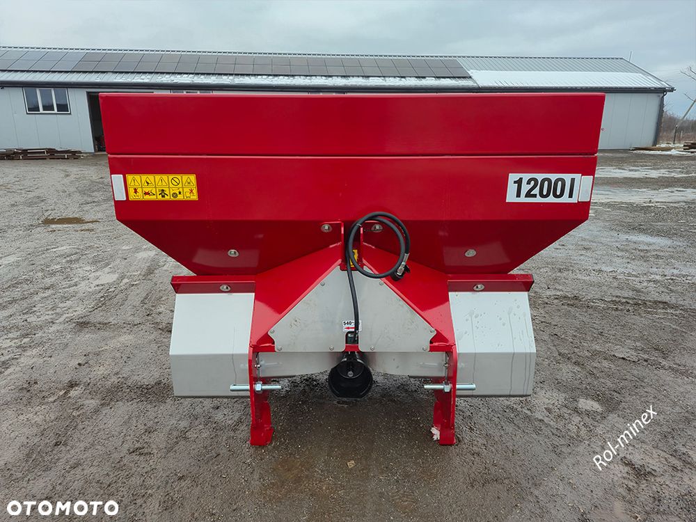 Hydraulika + plandeka Rozsiewacz do nawozów Strumyk Tytan Transport - 4