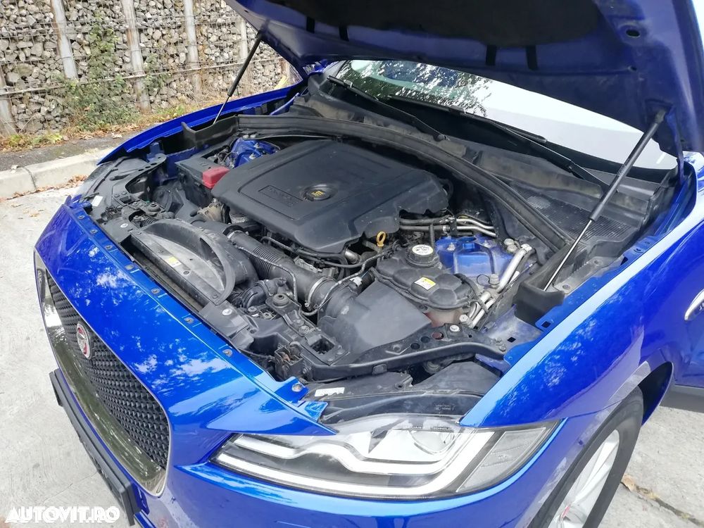 Jaguar F-Pace 20d AWD Portfolio - 27