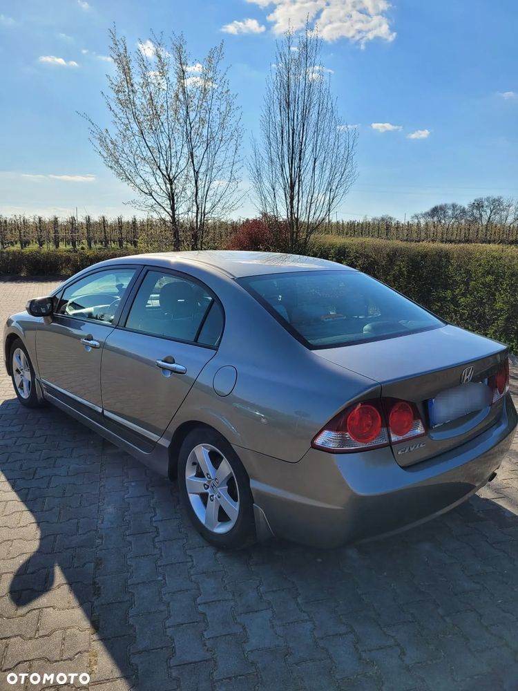 Honda Civic 1.8 Executive - 6