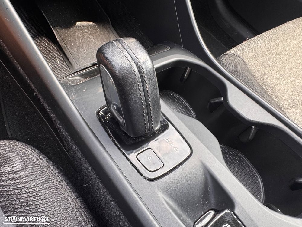 Volvo XC 40 2.0 D3 Momentum Geartronic - 22