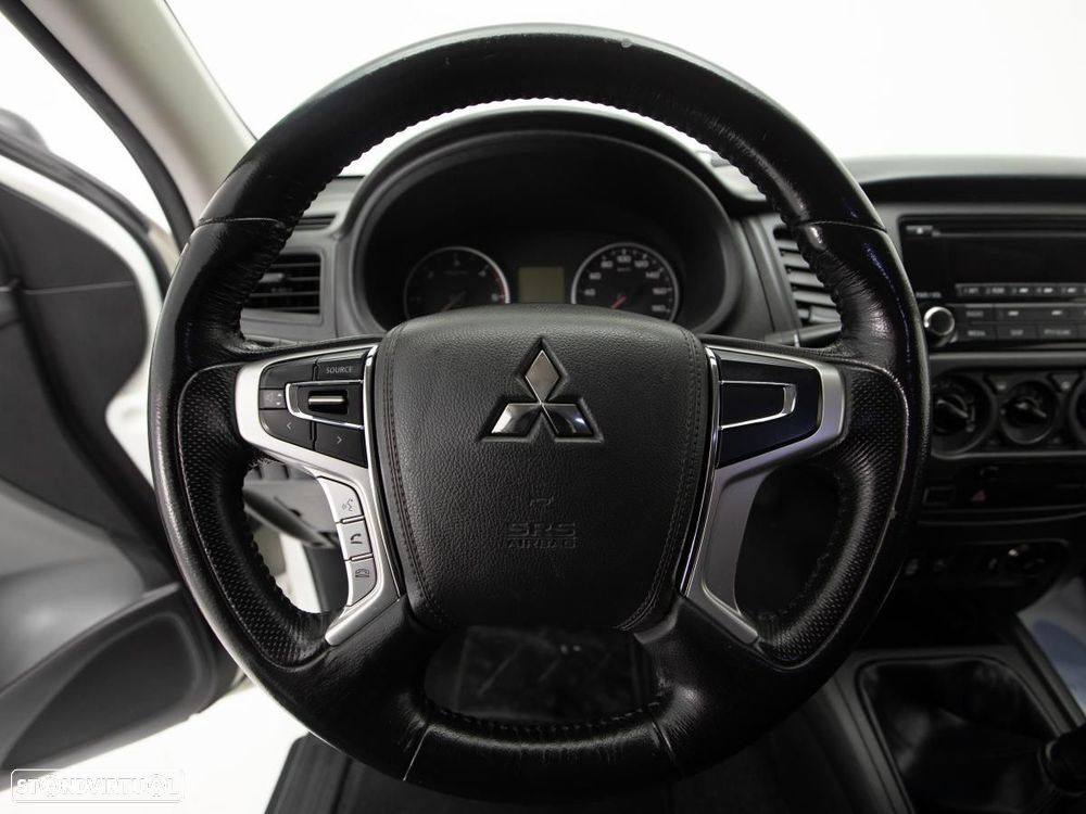 Mitsubishi L200 2.4 DI-D Club Invite 4WD c/IVA - 14