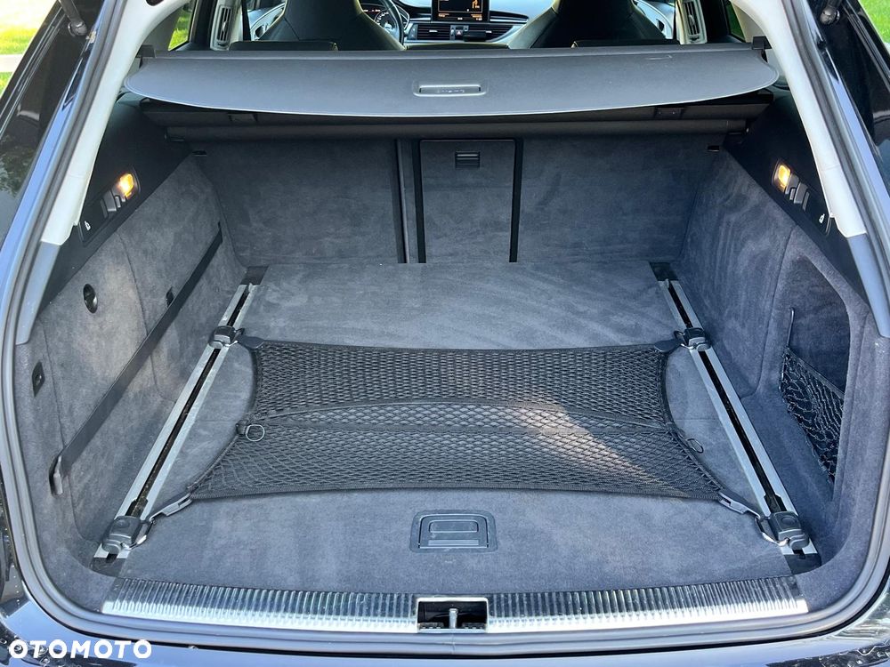 Audi RS6 Avant - 32