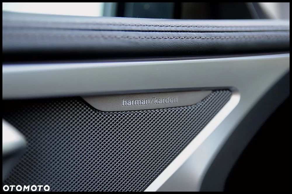 BMW Seria 8 840i - 26