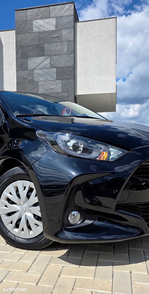 Toyota Yaris 1.5 VVT-i HSD Exclusive Style - 4