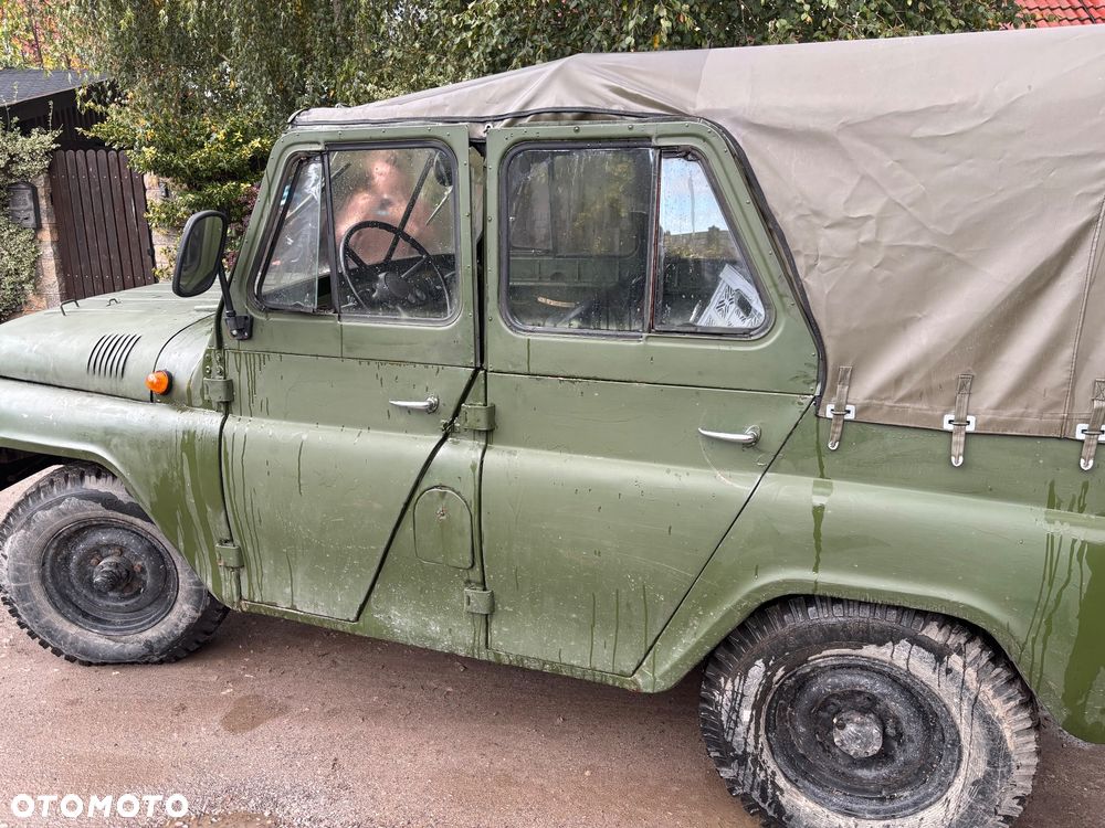 UAZ 469 B 1990 photo 2