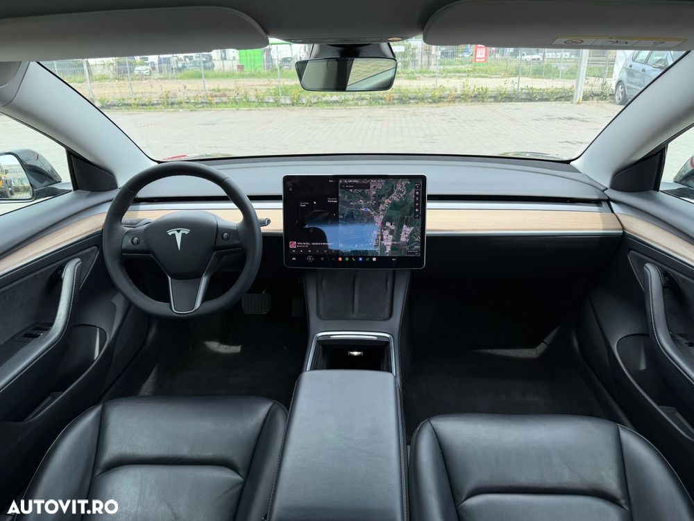 Tesla Model 3 Performance - 5