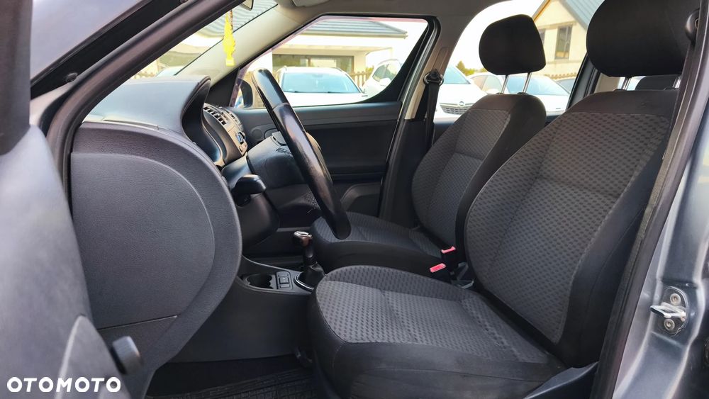 Skoda Roomster - 18