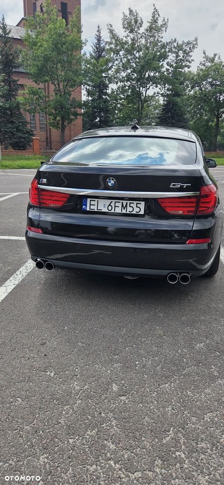 BMW Seria 5 550i - 8