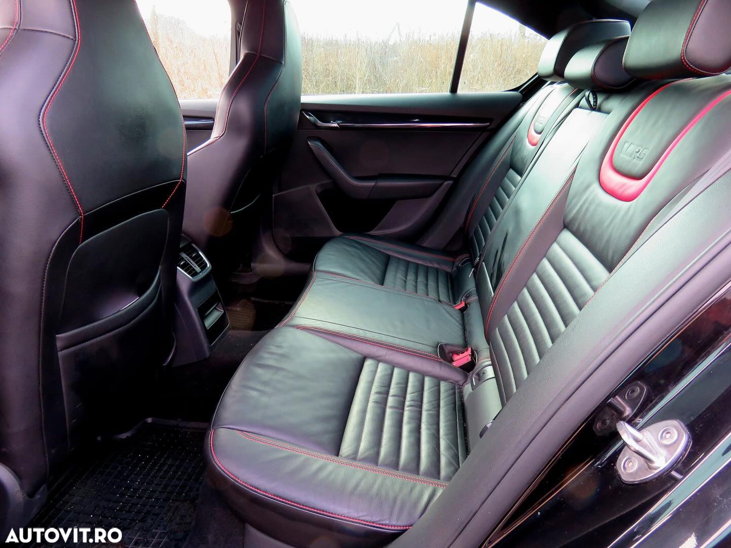 Skoda Octavia 2.0 TDI RS DSG - 7