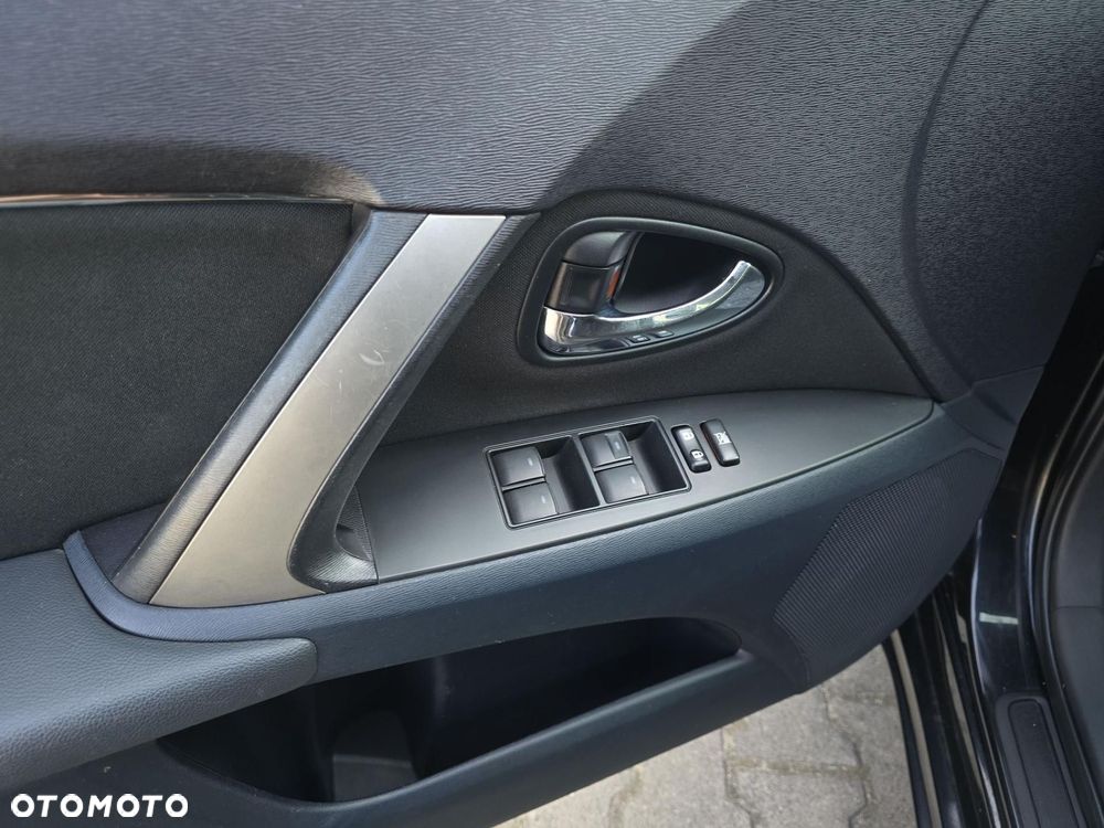 Toyota Avensis 2.0 D-4D Sol - 10