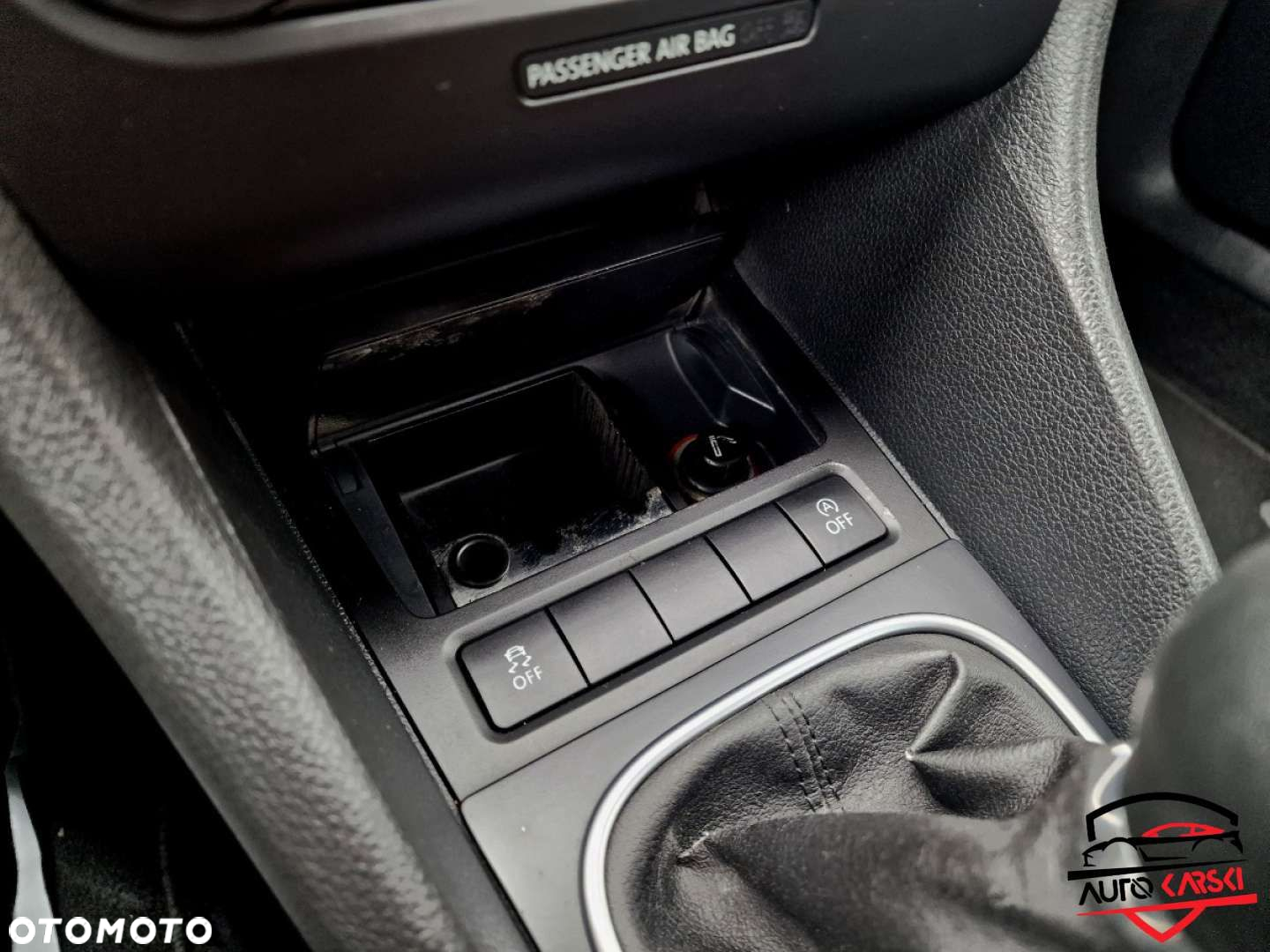 Volkswagen Golf - 37