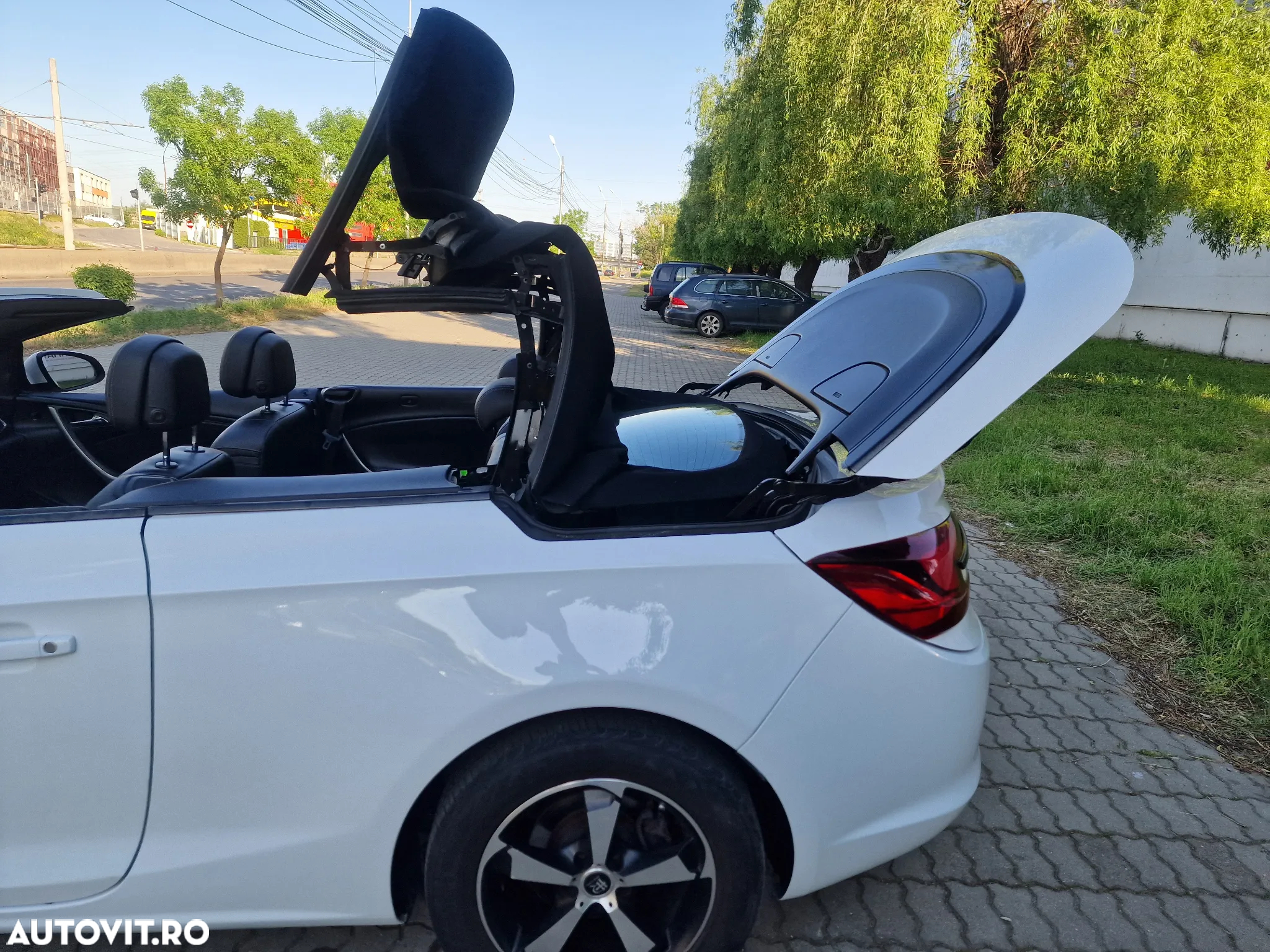 Opel Cascada 2.0 CDTI ECOTEC Start/Stop Cabriolet - 24